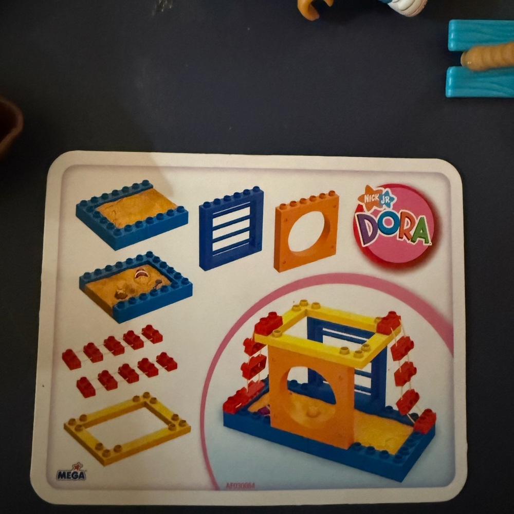 Dora the Explorer Lego Set for Kids - Picture 3 of 3